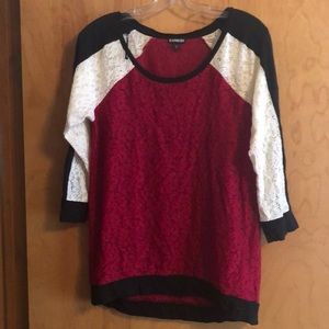 Express Size M lace quarter length sleeved shirt
